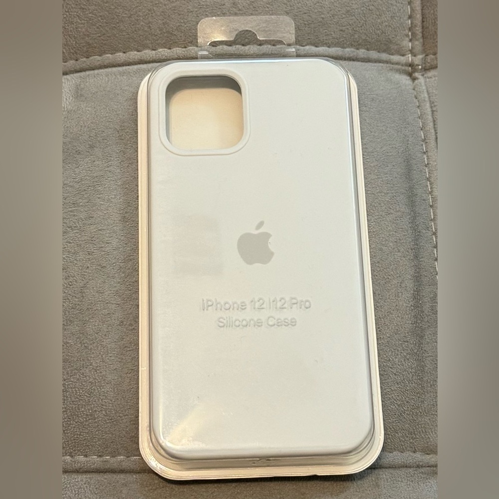 Sealed NEW Apple iPhone 12 and iPhone 12 Pro Silicone Case - WHITE